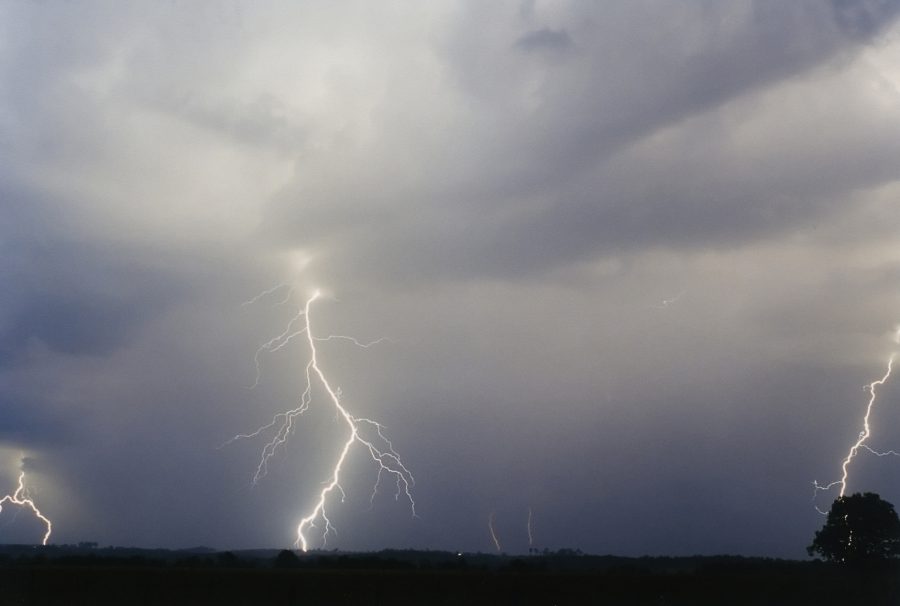 lightning lightning_bolts : Casino, NSW   25 October 2003