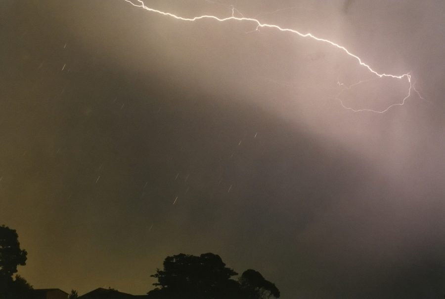 lightning lightning_bolts : McLeans Ridges, NSW   25 October 2003