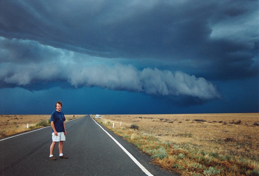 shelfcloud shelf_cloud : N of Hay, NSW   2 December 2003