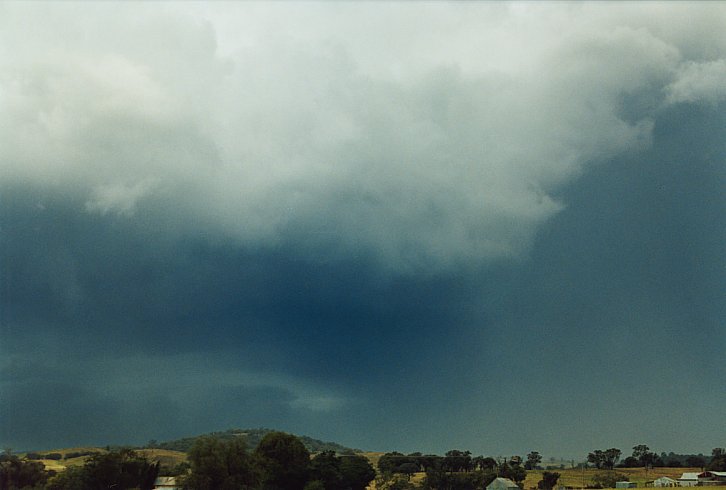 cumulonimbus thunderstorm_base : Molong, NSW   12 December 2003