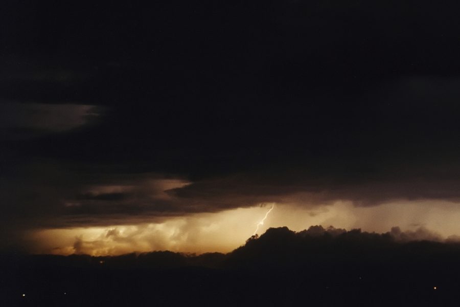 lightning lightning_bolts : McLeans Ridges, NSW   27 January 2004