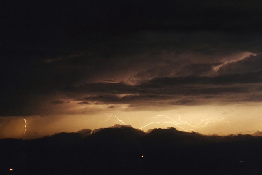 lightning lightning_bolts : McLeans Ridges, NSW   27 January 2004