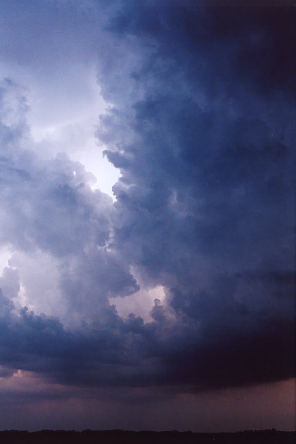 cumulonimbus thunderstorm_base : NW of Sioux City, South Dakota, USA   9 May 2004