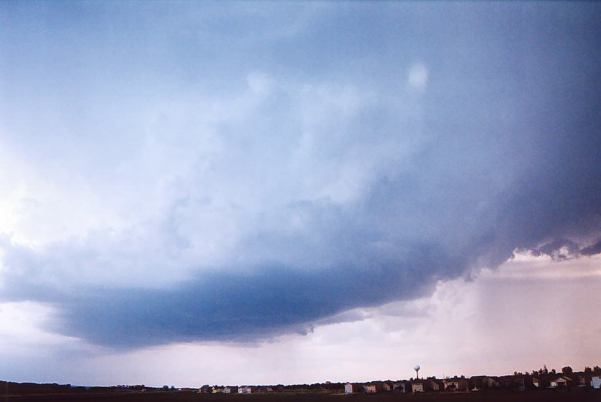 cumulonimbus supercell_thunderstorm : NW of Sioux City, South Dakota, USA   9 May 2004