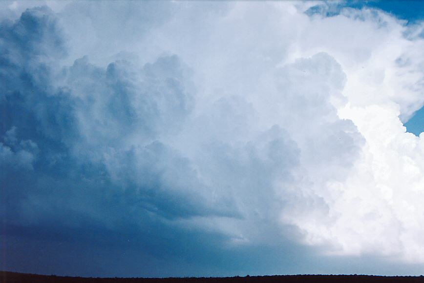 cumulonimbus supercell_thunderstorm : W of Medicine Lodge, Kansas, USA   12 May 2004