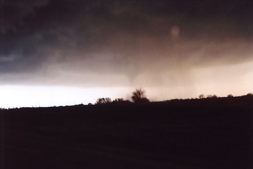 raincascade precipitation_cascade : NW of Anthony, Kansas, USA   12 May 2004