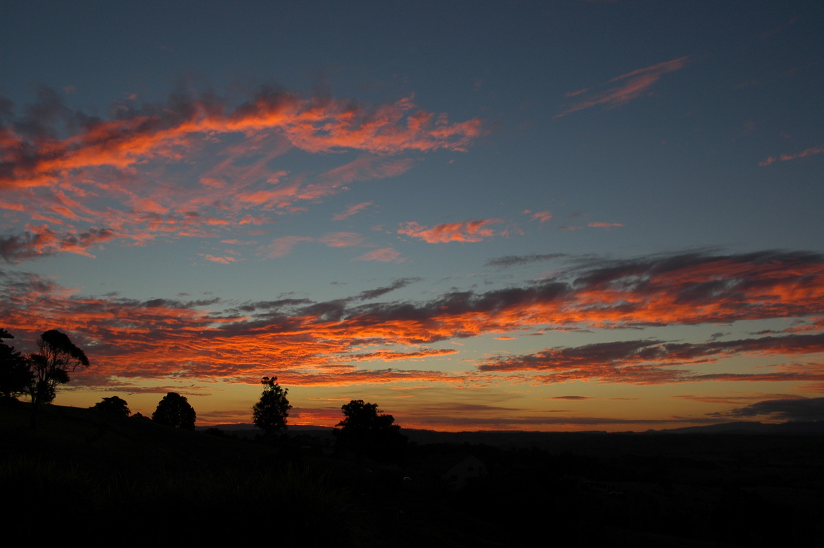 altocumulus altocumulus_cloud : McLeans Ridges, NSW   13 July 2004