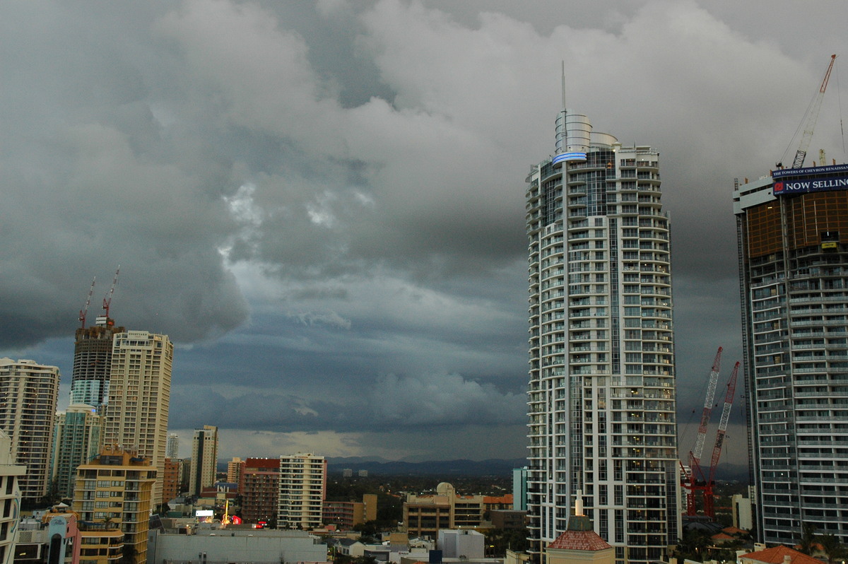 cumulonimbus thunderstorm_base : Gold Coast, QLD   30 July 2004