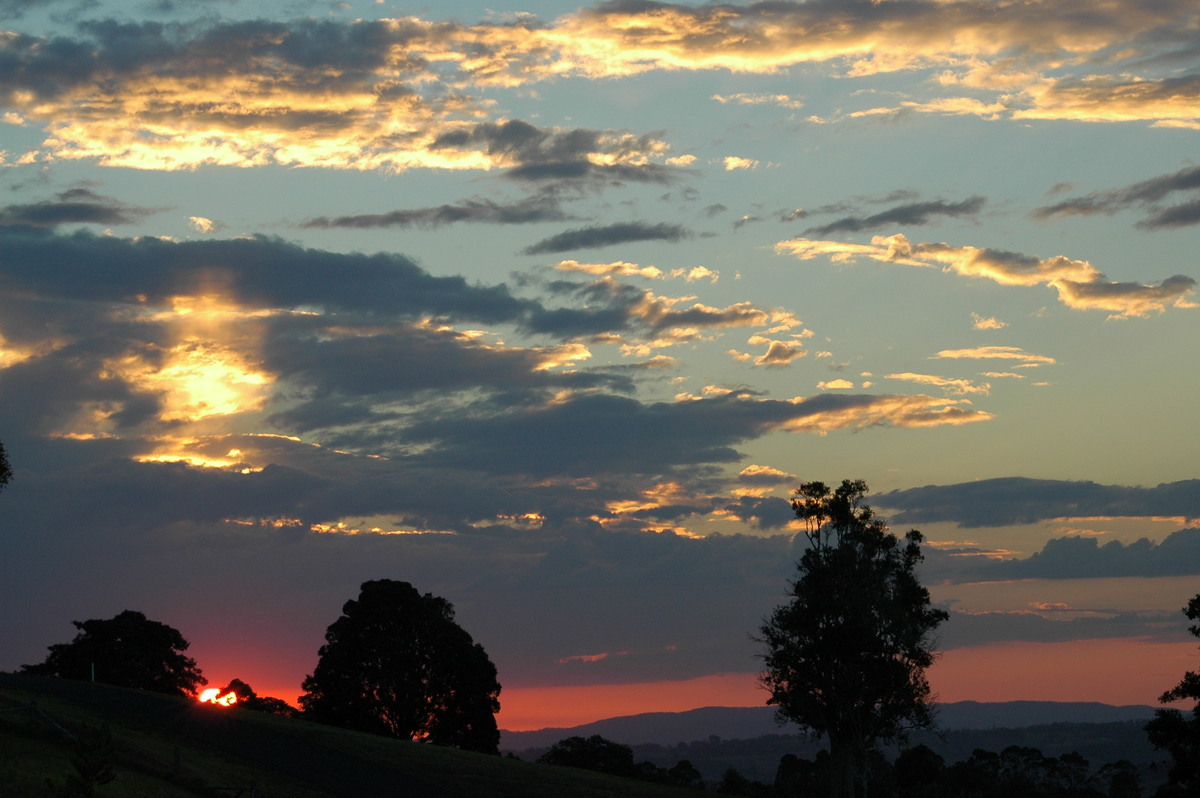 sunset sunset_pictures : McLeans Ridges, NSW   27 August 2004