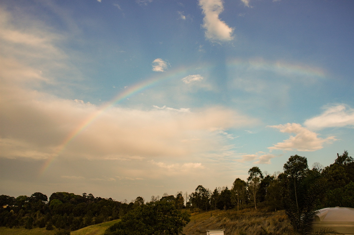 virga virga_pictures : McLeans Ridges, NSW   1 October 2004