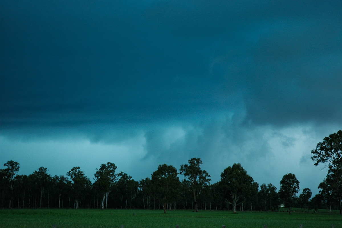 cumulonimbus thunderstorm_base : S of Casino, NSW   9 November 2004