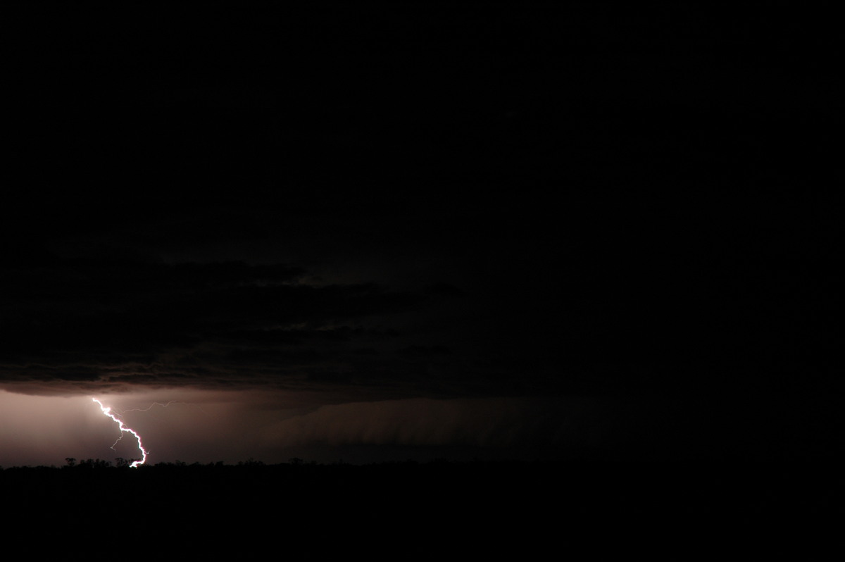 lightning lightning_bolts : near Coonamble, NSW   7 December 2004