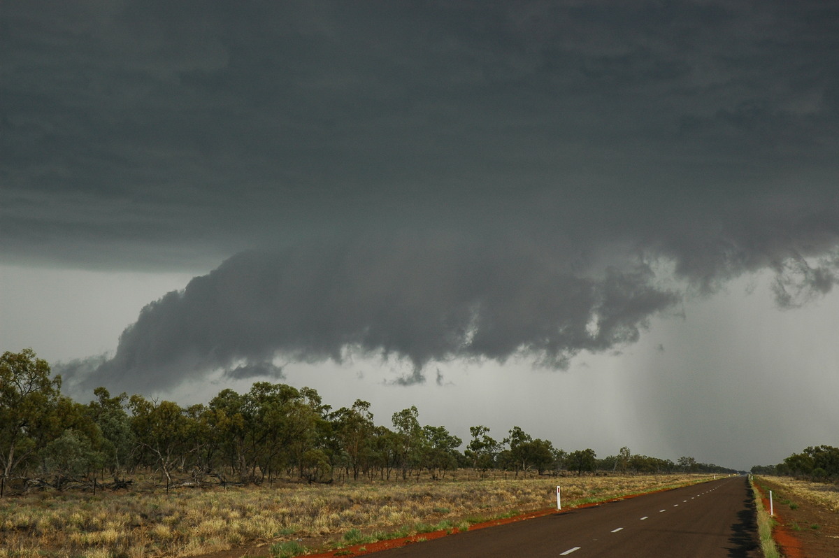 wallcloud thunderstorm_wall_cloud : W of Walgett, NSW   8 December 2004