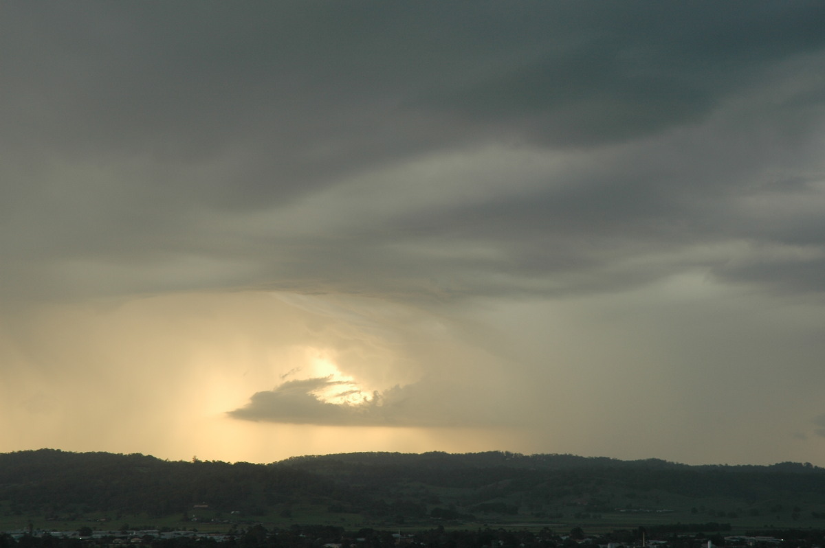 cumulonimbus thunderstorm_base : Lismore, NSW   17 December 2004