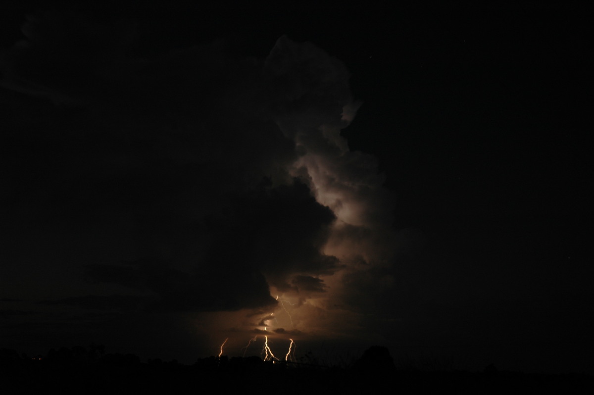 lightning lightning_bolts : Coraki, NSW   21 January 2005