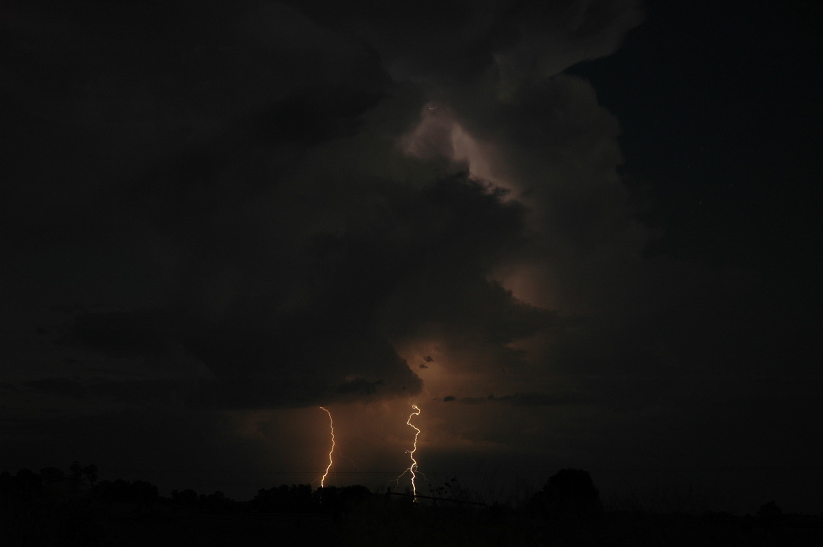 lightning lightning_bolts : Coraki, NSW   21 January 2005