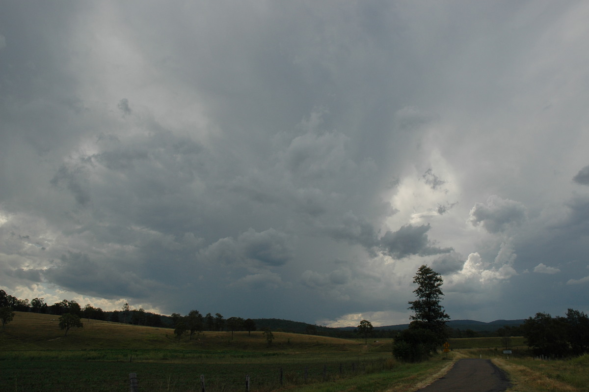 thunderstorm cumulonimbus_incus : Tabulam, NSW   22 January 2005