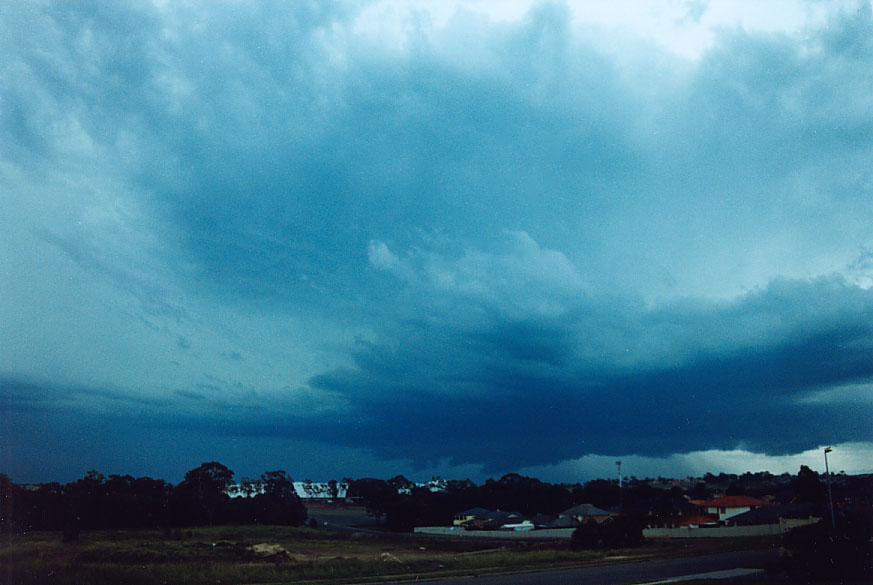 inflowband thunderstorm_inflow_band : Parklea, NSW   2 February 2005