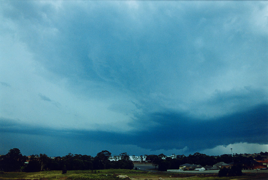 inflowband thunderstorm_inflow_band : Parklea, NSW   2 February 2005