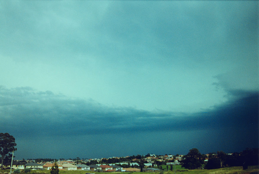 inflowband thunderstorm_inflow_band : Parklea, NSW   2 February 2005