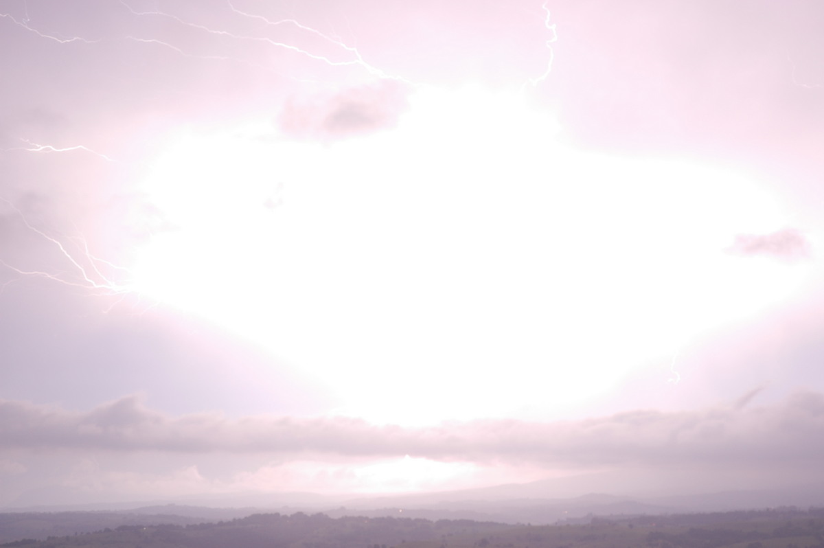 lightning lightning_bolts : McLeans Ridges, NSW   2 February 2005