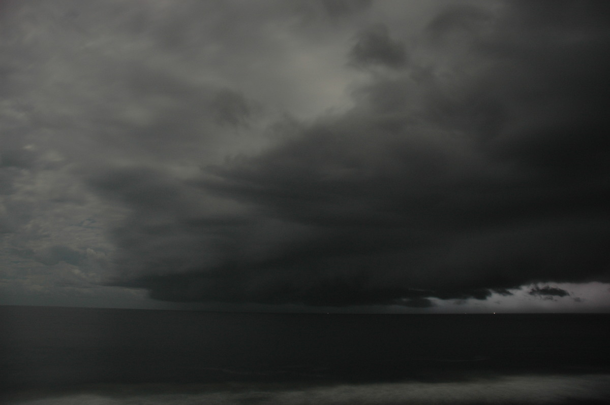 cumulonimbus thunderstorm_base : Broadwater, NSW   25 March 2005