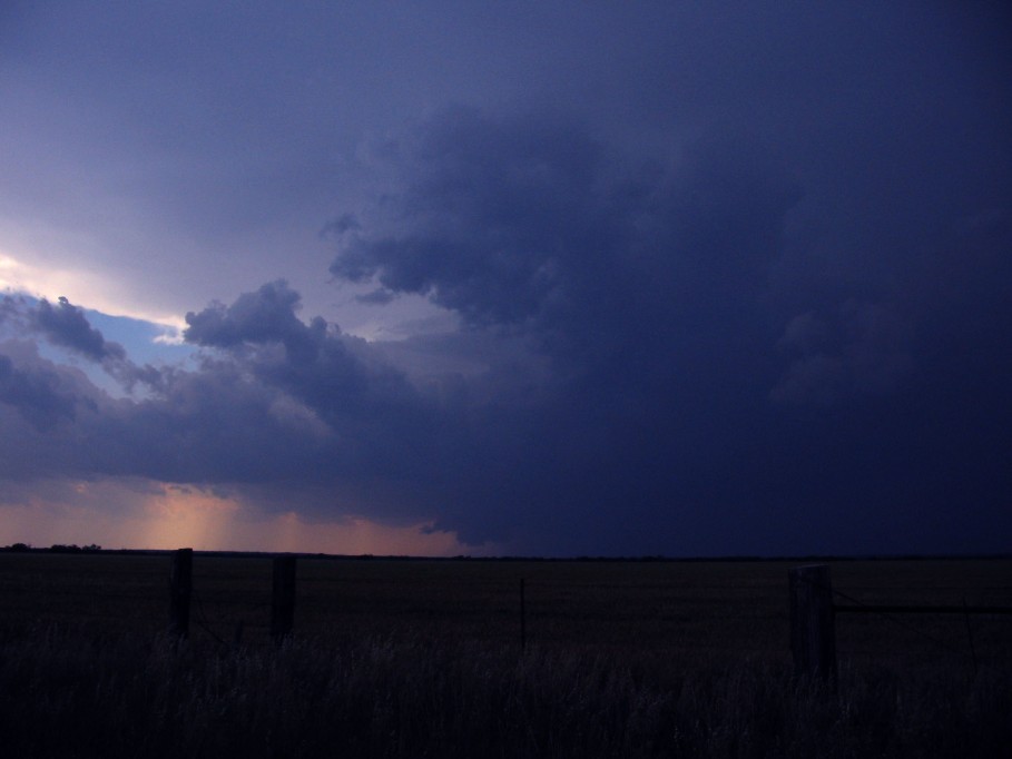 thunderstorm cumulonimbus_incus : near Paducah, Texas, USA   13 May 2005