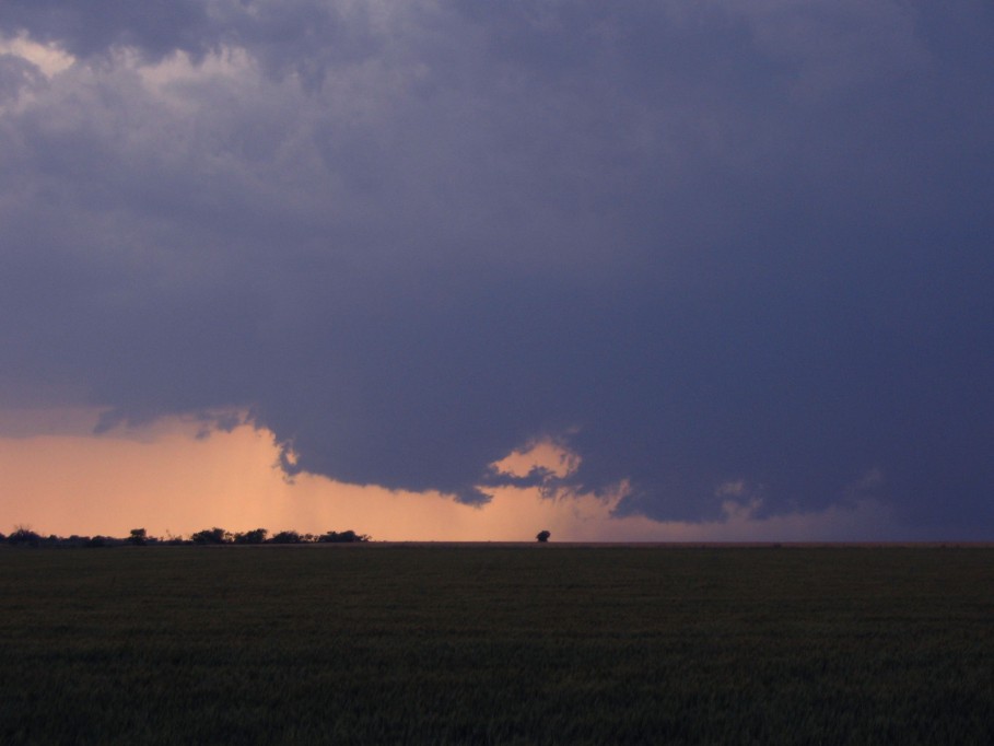 cumulonimbus supercell_thunderstorm : near Paducah, Texas, USA   13 May 2005