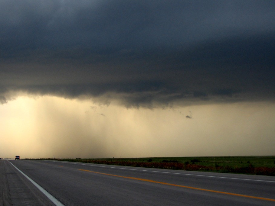 cumulonimbus thunderstorm_base : S of Springfield , Colorado, USA   28 May 2005