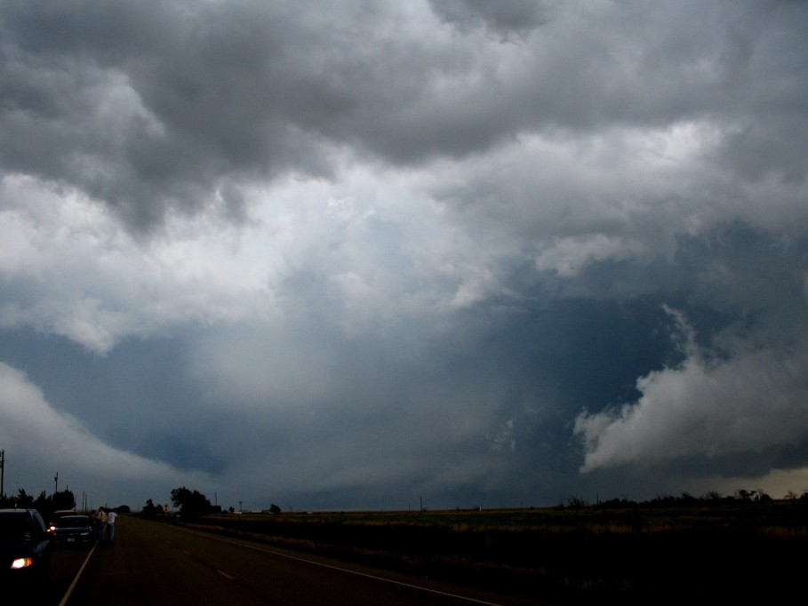 cumulonimbus thunderstorm_base : N of Hereford, Texas, USA   31 May 2005