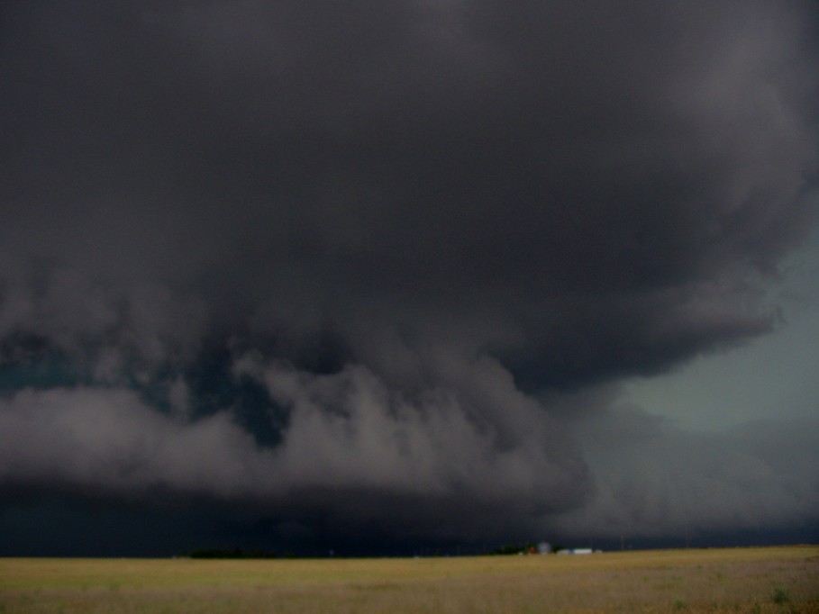 cumulonimbus thunderstorm_base : near Dimmit, Texas, USA   31 May 2005