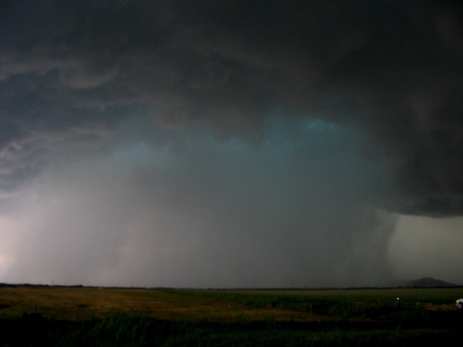 cumulonimbus supercell_thunderstorm : near Snyder, Oklahoma, USA   5 June 2005