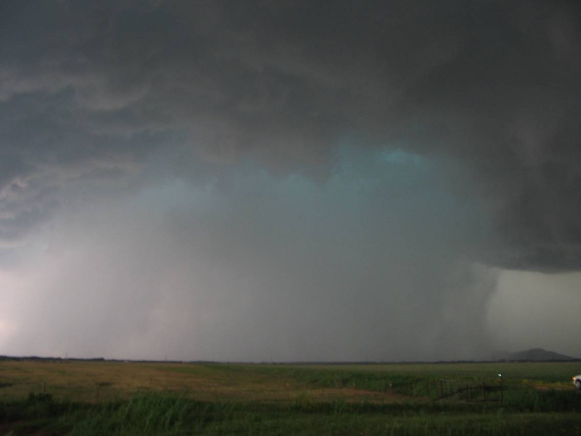 cumulonimbus supercell_thunderstorm : near Snyder, Oklahoma, USA   5 June 2005