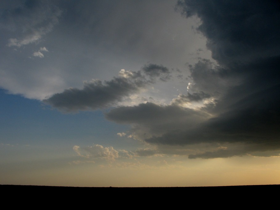 wallcloud thunderstorm_wall_cloud : Lebanon, Nebraska, USA   6 June 2005