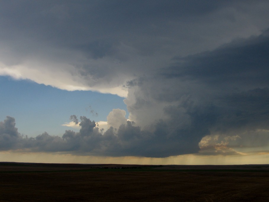 cumulonimbus supercell_thunderstorm : E of Wanblee, South Dakota, USA   7 June 2005