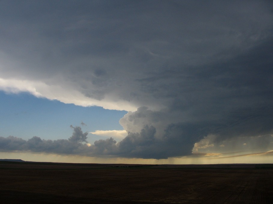 cumulonimbus supercell_thunderstorm : E of Wanblee, South Dakota, USA   7 June 2005