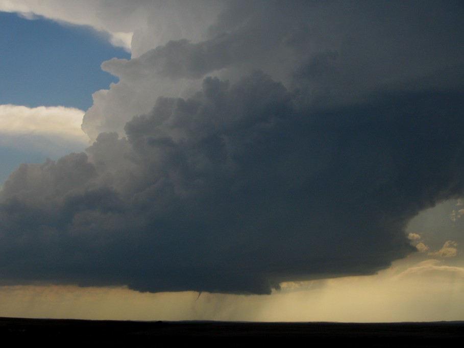 wallcloud thunderstorm_wall_cloud : E of Wanblee, South Dakota, USA   7 June 2005