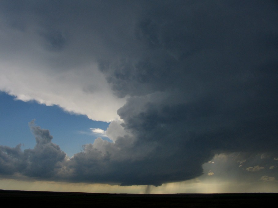 wallcloud thunderstorm_wall_cloud : E of Wanblee, South Dakota, USA   7 June 2005