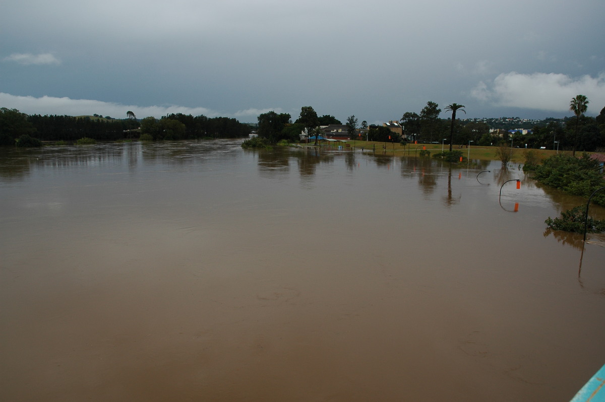 flashflooding flood_pictures : Lismore, NSW   30 June 2005