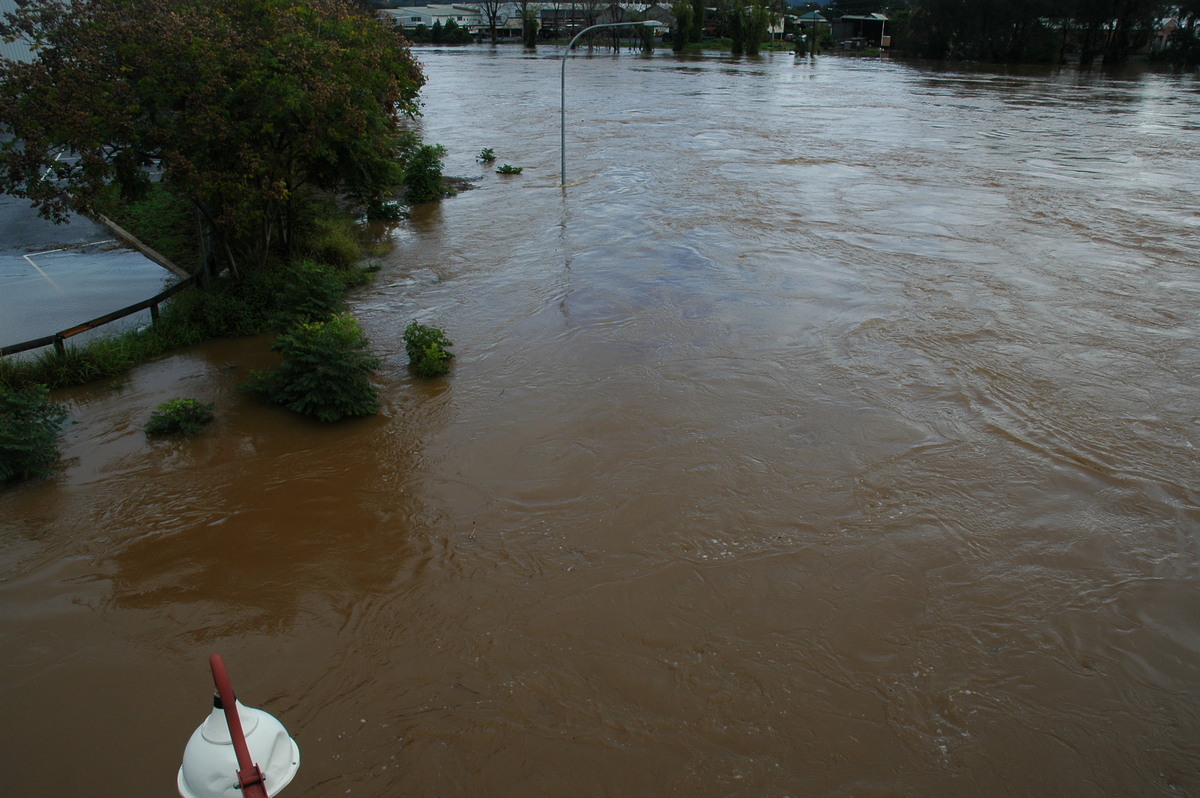 flashflooding flood_pictures : Lismore, NSW   30 June 2005