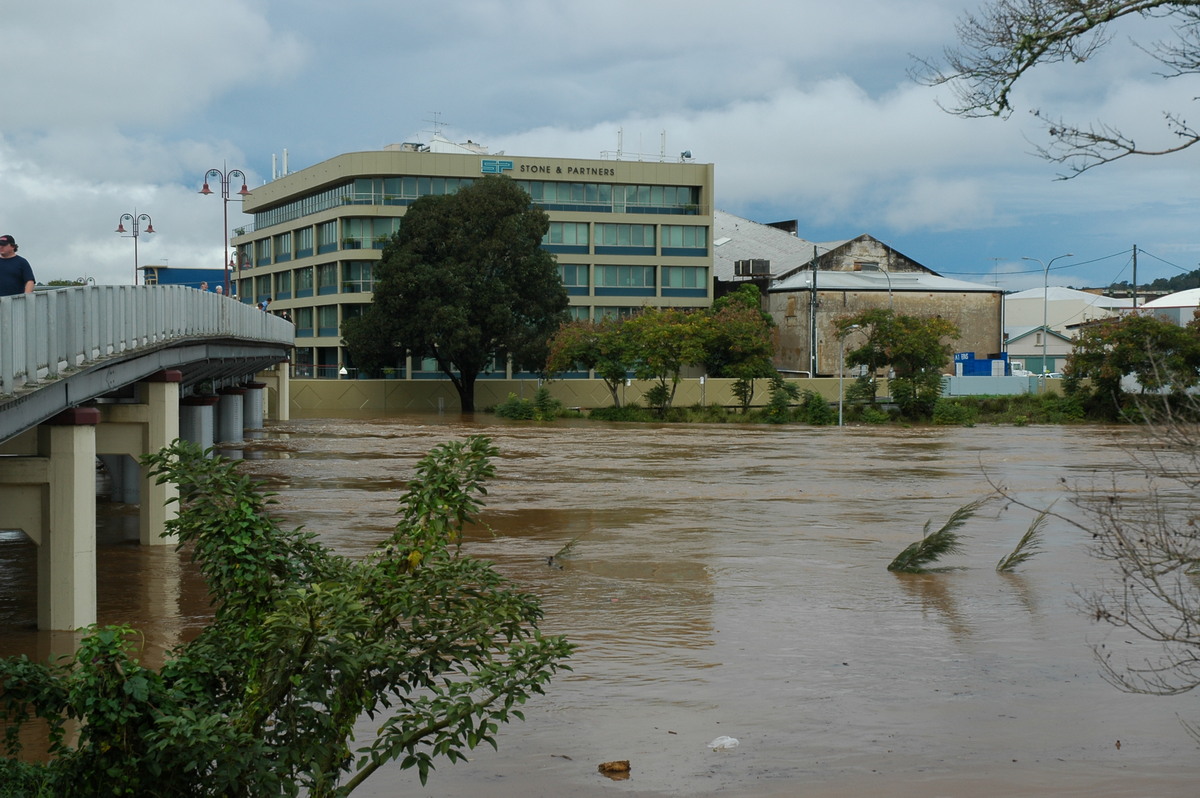 flashflooding flood_pictures : Lismore, NSW   30 June 2005