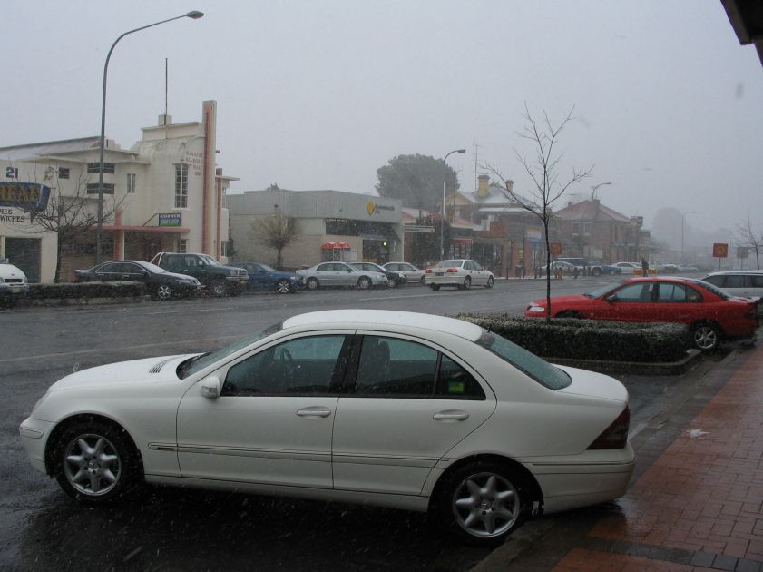 snow snow_pictures : Oberon, NSW   10 August 2005