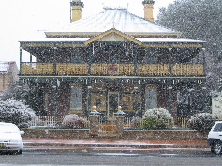 snow snow_pictures : Oberon, NSW   10 August 2005