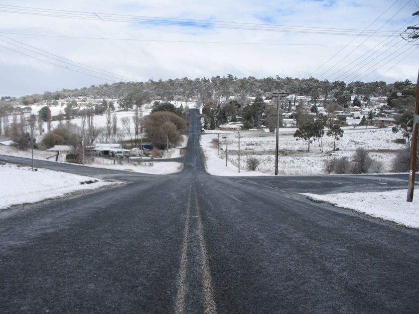 snow snow_pictures : Oberon, NSW   10 August 2005