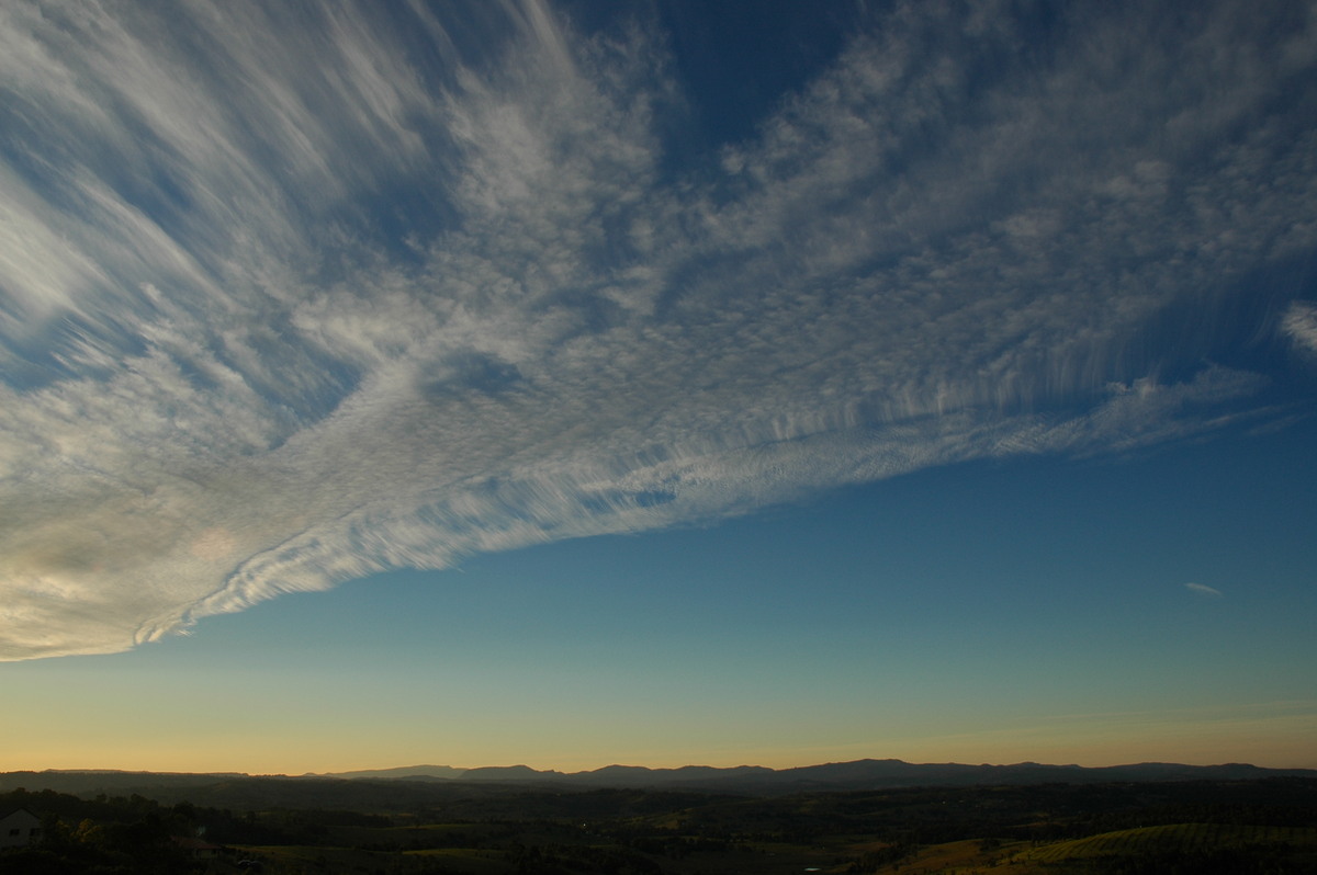 virga virga_pictures : McLeans Ridges, NSW   11 August 2005