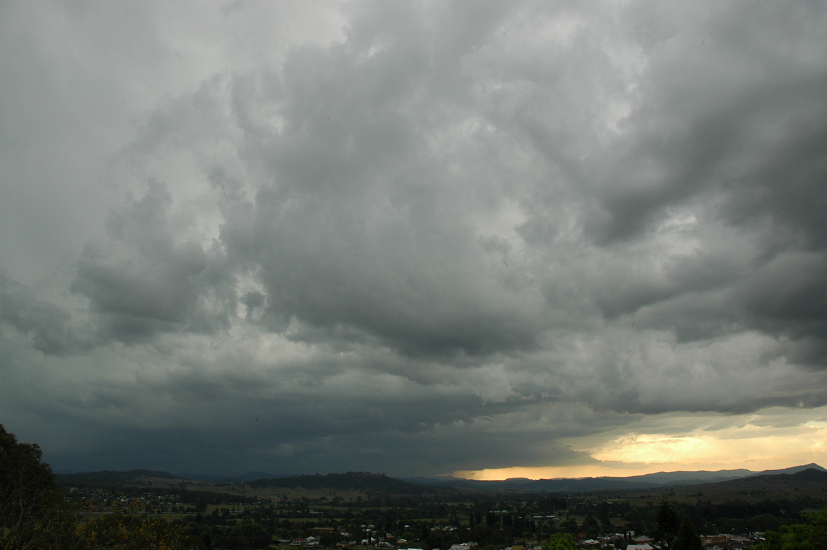 cumulonimbus thunderstorm_base : Kyogle, NSW   27 September 2005