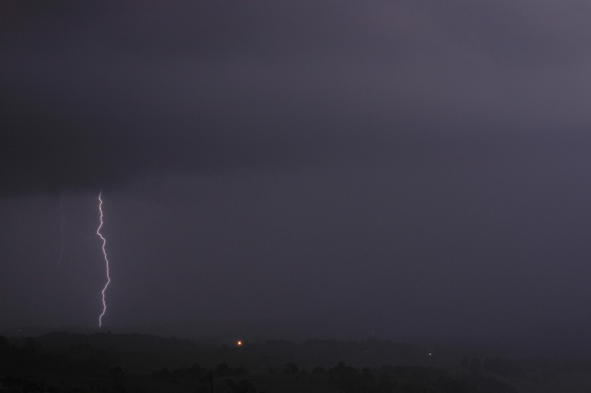 lightning lightning_bolts : McLeans Ridges, NSW   27 October 2005