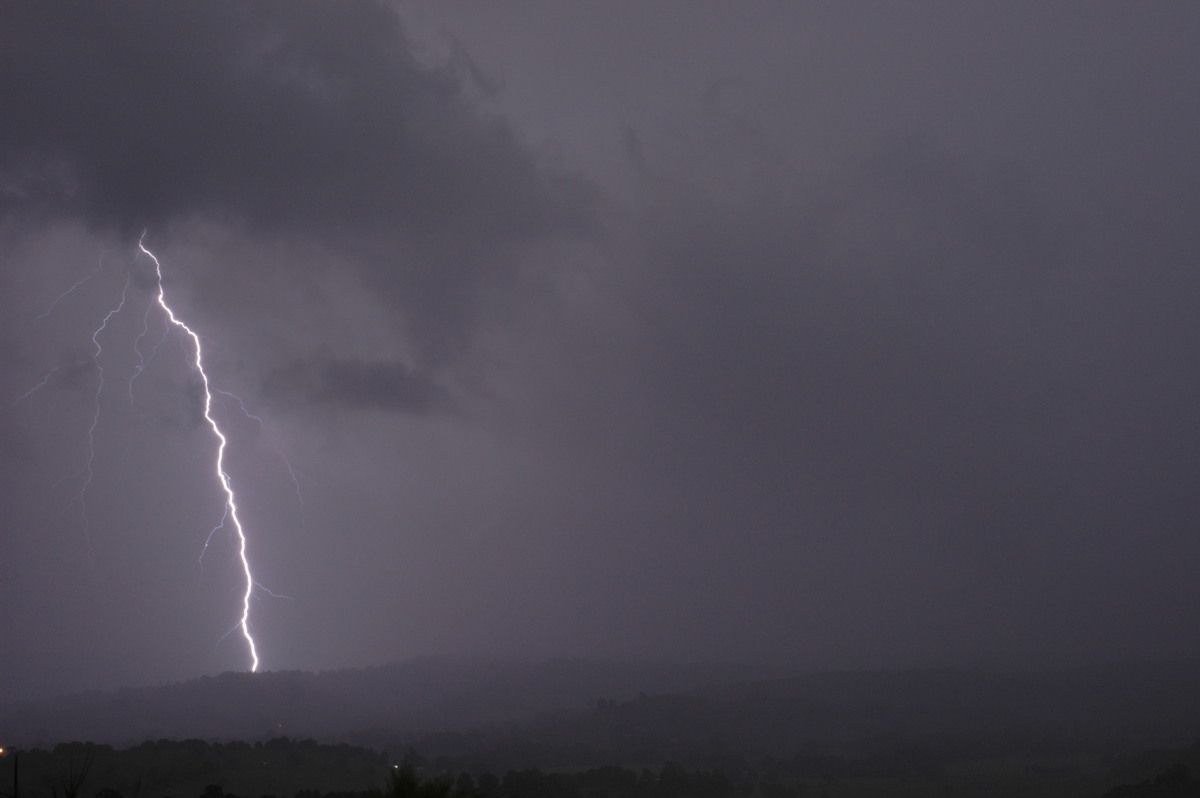 lightning lightning_bolts : McLeans Ridges, NSW   27 October 2005