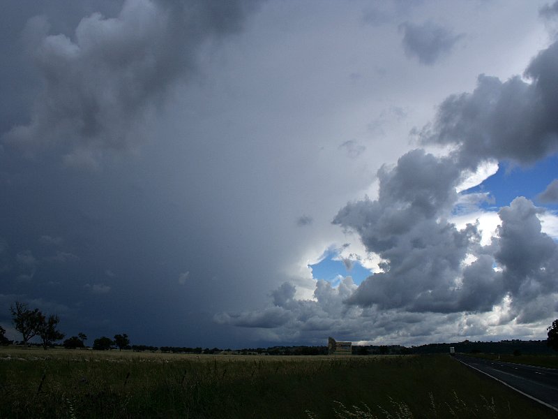 cumulonimbus supercell_thunderstorm : S of Coonabarabran, NSW   25 November 2005