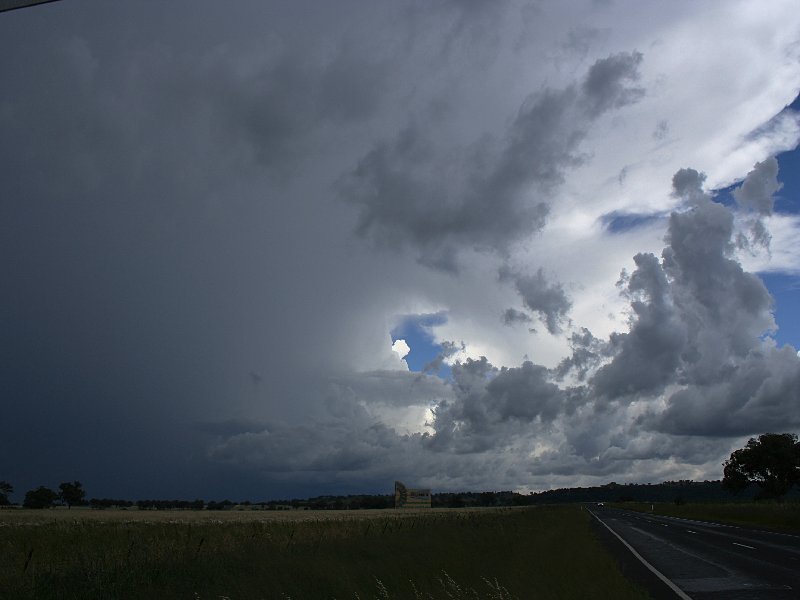 cumulonimbus supercell_thunderstorm : S of Coonabarabran, NSW   25 November 2005